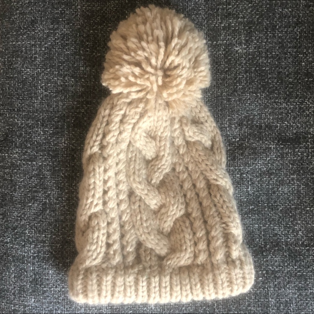 LA HEARTS POM BEANIE